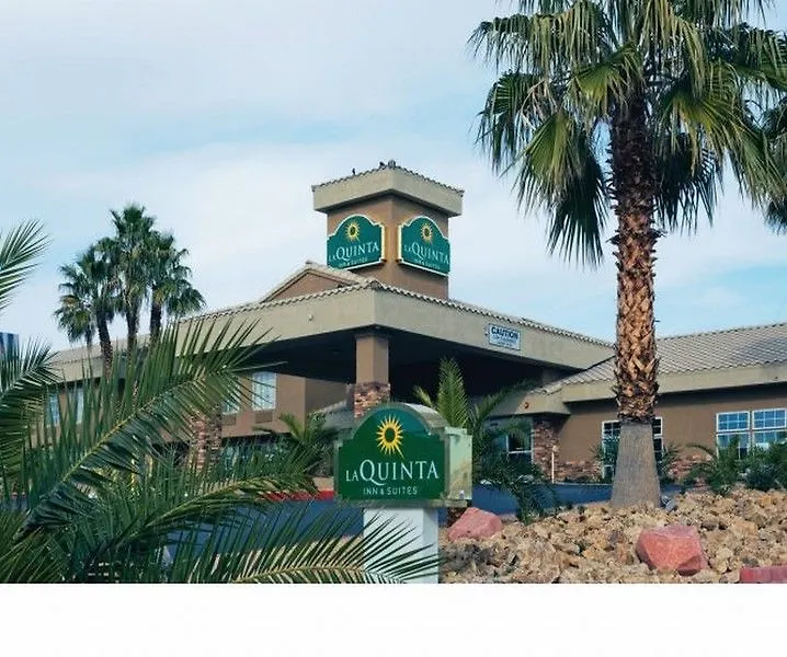 La Quinta Inn & Suites By Wyndham Lv Tropicana Stadium Las Vegas Hotel