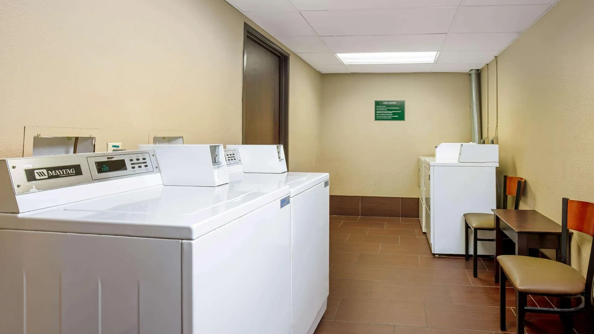 Ξενοδοχείο La Quinta Inn & Suites By Wyndham Lv Tropicana Stadium Λας Βέγκας